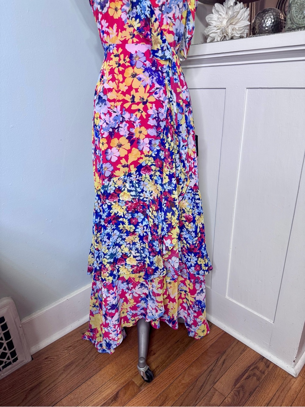 Lulu’s Radiant Rudy Red Floral Print Chiffon Maxi Dress Medium NWT - Picture 7 of 14